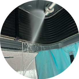 세제 도포 및 분사